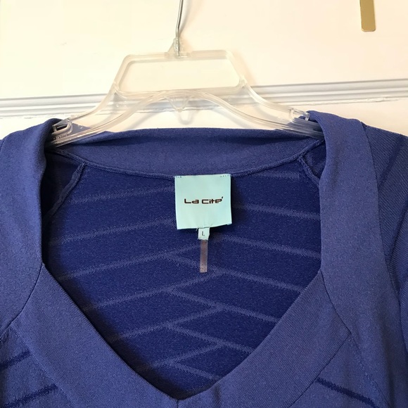 Blue dress, knee length (slightly above) - Picture 2 of 2